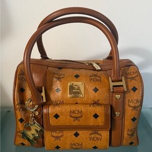 MCM Cognac Visetos Momogram Boston - Size 25cm